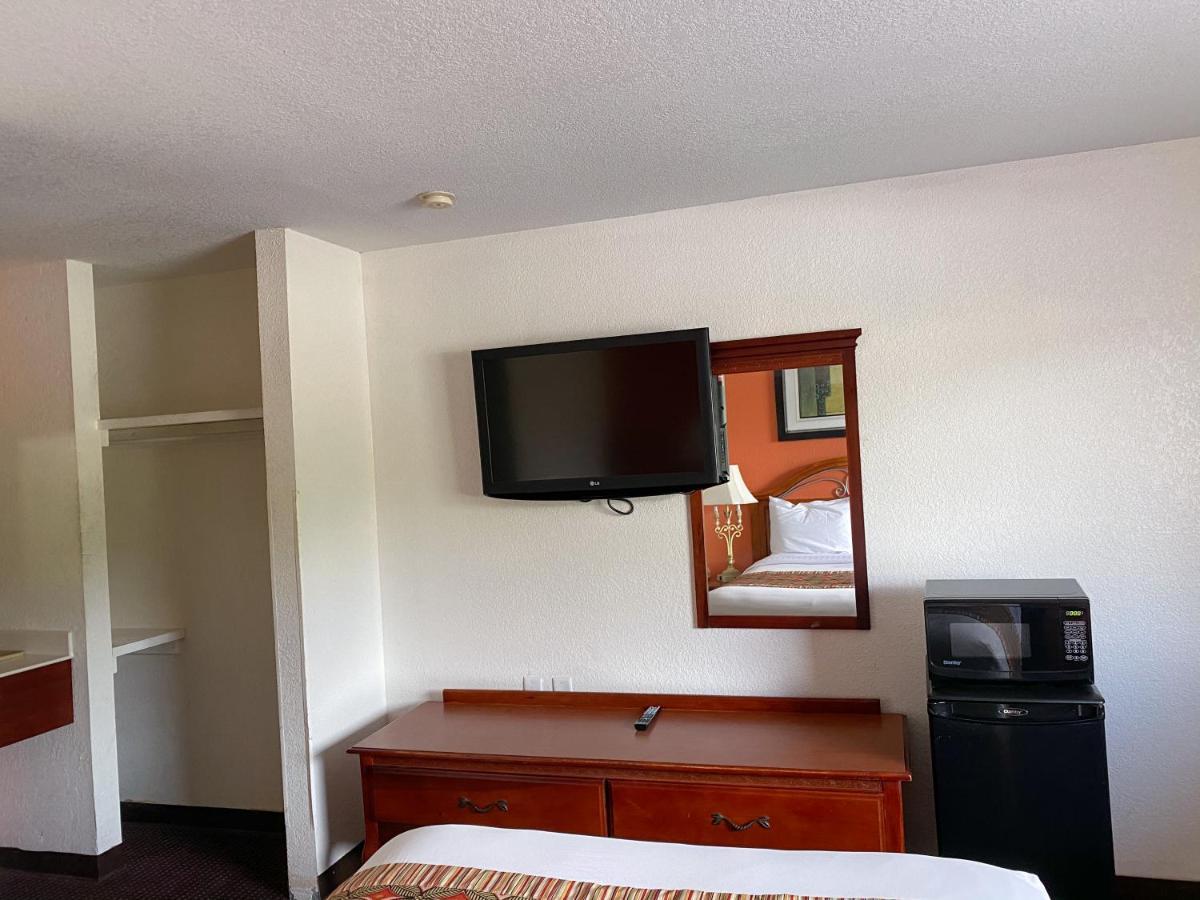 Royal Inn Richmond Hill- Savannah I-95 외부 사진